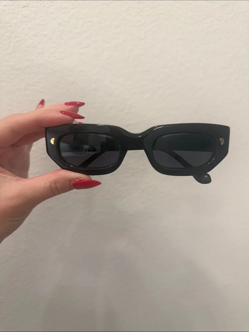 Nanushka Kadee sunglasses in Black